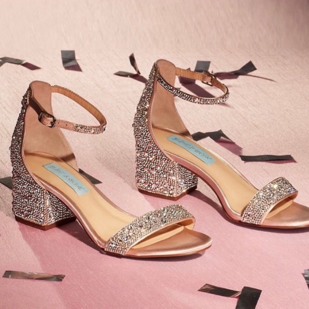 ✨Betsey Johnson✨Wedding Heel Sandals✨